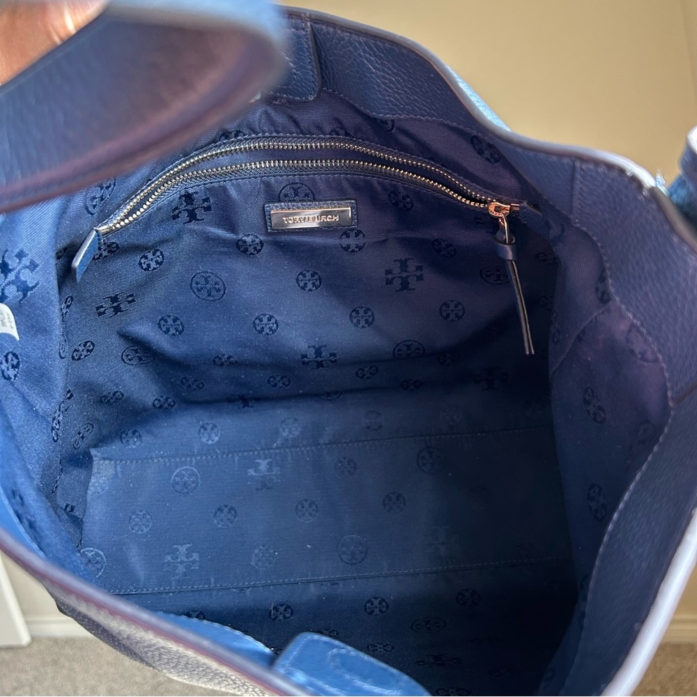 Tory Burch Thea Hobo Shoulder Bag - Picture 9 of 11